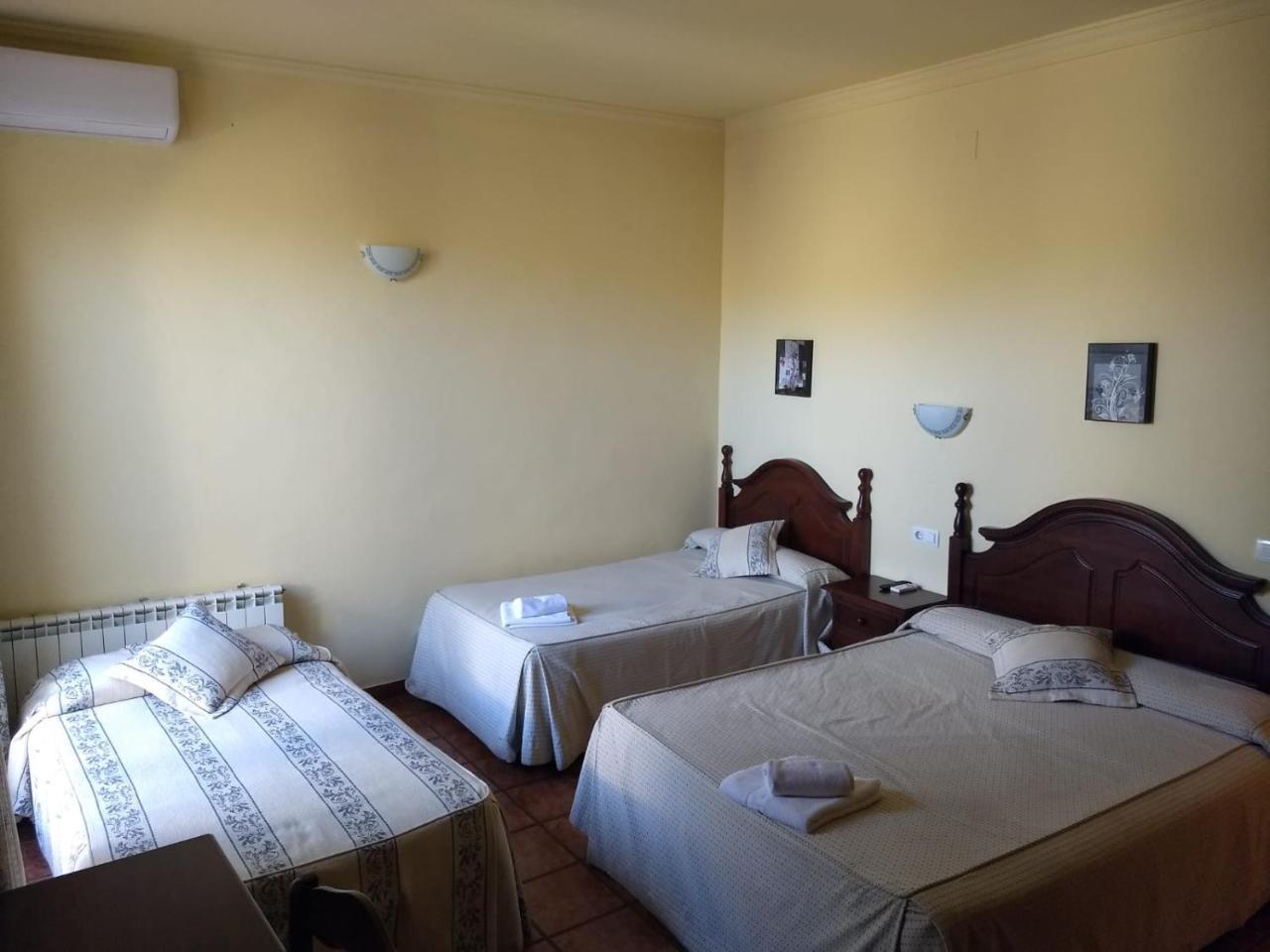 Hotel Hostal Nicol'S Luque Exteriér fotografie